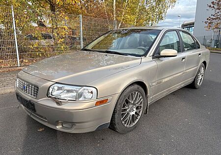 Volvo S80 2.5T Momentum