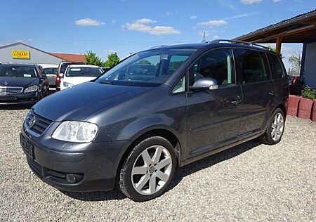VW Touran Volkswagen 2.0 TDI DSG Highline