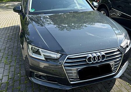 Audi A4 2.0 TDI Avant (Scheckheft, Carplay)