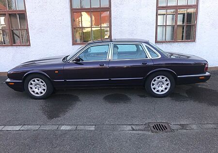 Jaguar XJ XJ8 Sovereign 4.0 Sovereign