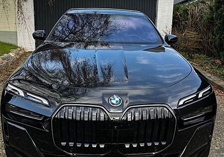 BMW i7 eDrive50 - 1. Hand | MwSt ausweisbar