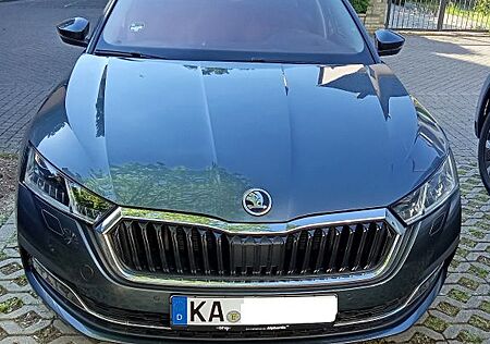 Skoda Octavia 1.5 TSI ACT FIRST EDITION COMBI FIRS...