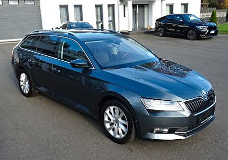 Skoda Superb Combi 2.0TDI,LEDER,NAV,LED,AUT,KAM,ACC,1H