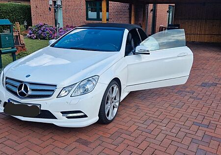 Mercedes-Benz E 250 Cabriolet BlueEFF. AVANTGARDE AV...