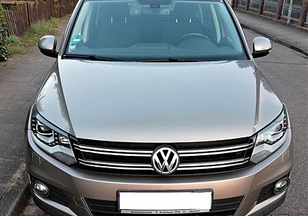 VW Tiguan Volkswagen 2.0 TDI BlueMotion Tech Sport & Style...