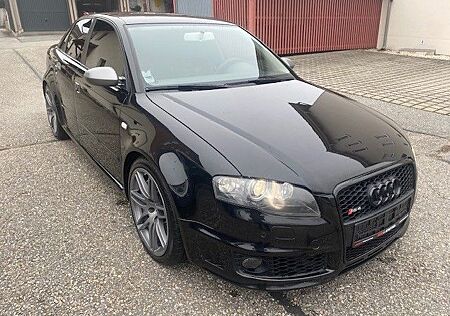 Audi RS4 Limo Carbon SCHALEN KERAMIK 137tkm ALLBLACK