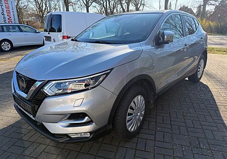 Nissan Qashqai Acenta AHK gepfelgt