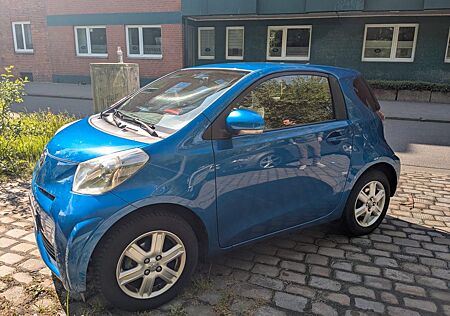 Toyota iQ + 1,0-l-VVT-i +