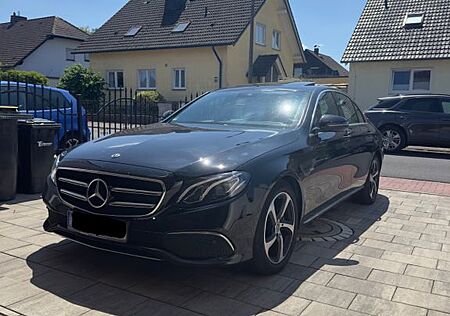 Mercedes-Benz E 220 d Autom. -