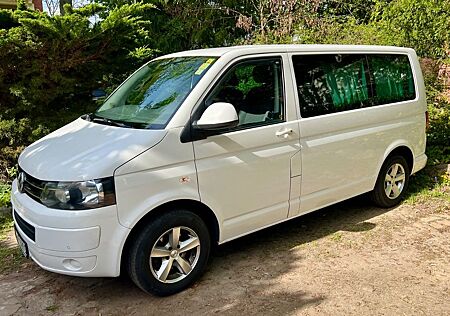 VW T5 Multivan Volkswagen mit Campingausstattung