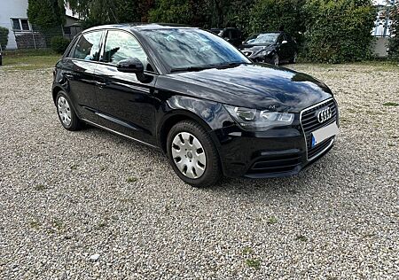 Audi A1 1.2 TFSI Attraction Sportback
