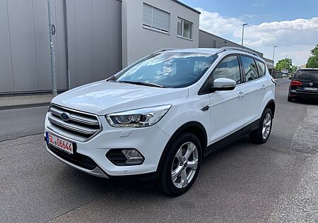 Ford Kuga Titanium 4x4 Automatik 1.Hand