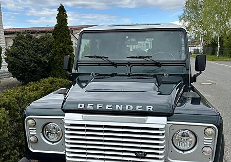 Land Rover Defender 110 Puma Limited Edition