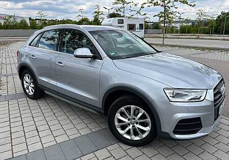Audi Q3 top gepflegter 2.0 TDI quattro S tronic 183PS