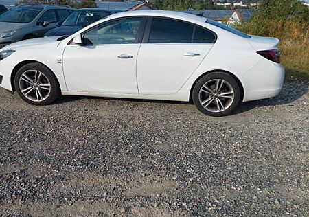 Opel Insignia A 1.6 CDTI Active Sondermodell