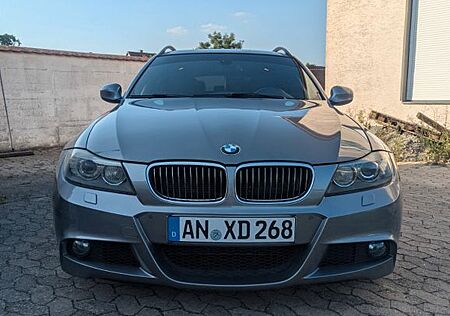 BMW 325i xDrive Touring -