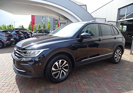 VW Tiguan Volkswagen TSI "STHZ/Navi/RFK/Parklenk/LED"