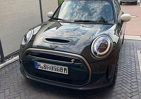 Mini Cooper SE Resolute Edition