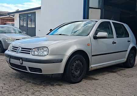 VW Golf Volkswagen 1.6 *AUTOMATIK*KLIMA*