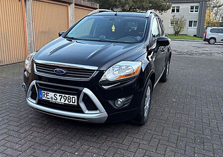 Ford Kuga 2,5 4x4 Titanium