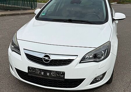 Opel Astra J Sports Tourer 1.7 CDTI