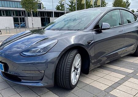 Tesla Model 3 - LongRange - AWD - Dual Motor