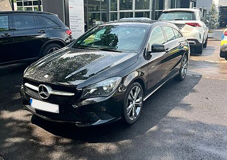 Mercedes-Benz CLA 180 Shooting Brake *SERVICE* *BREMSEN* NEU!