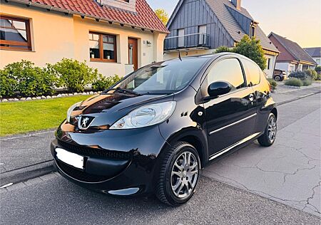 Peugeot 107 Urban Move Tüv Neu Klima LM-Felgen