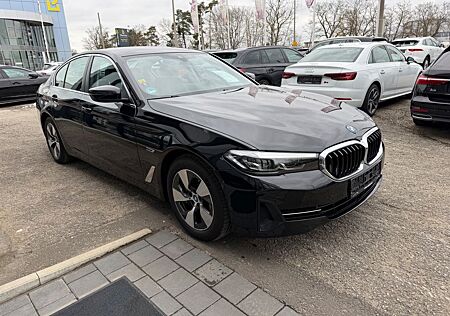 BMW 530e Lim. *Navi*LED*Leder*