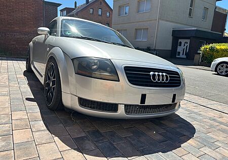 Audi TT Coupe 1.8T 132 kW -