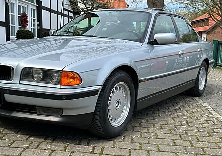 BMW 735i V8 E38 - Sammler - Note 2 - HU neu