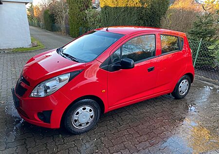 Chevrolet Spark ROT (TÜV NEU, Benzin, Limousine)