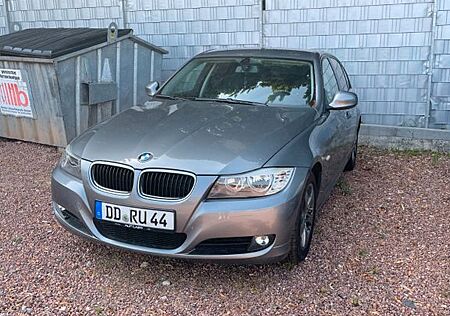 BMW 318i -