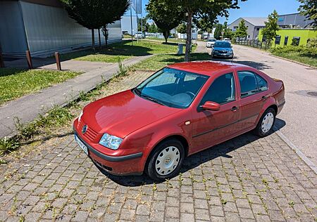 VW Bora Volkswagen 1.6 Basis Basis