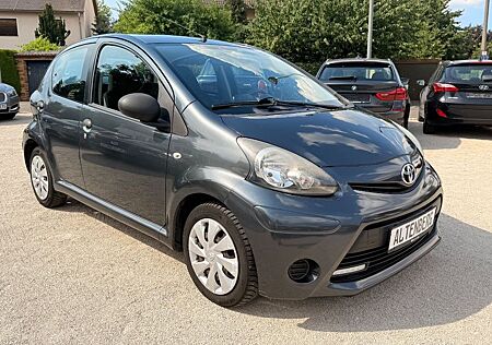 Toyota Aygo (X) Aygo AYGO Navigation,Klima.