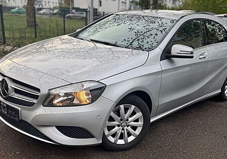 Mercedes-Benz A 180 1.6 122 PS, 85700km - neuwertigem Zustand