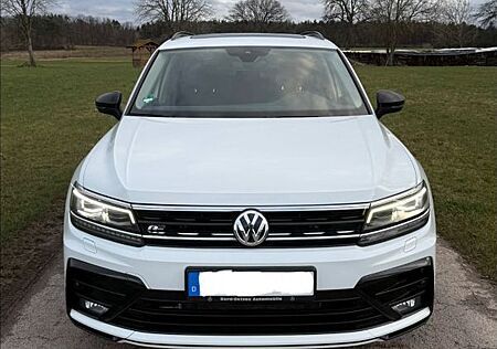 VW Tiguan Allspace Volkswagen 2.0 TSI R-line DSG 4MOTION Highline AHK Panorama