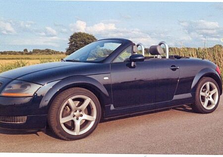 Audi TT Roadster 1.8T 110KW -