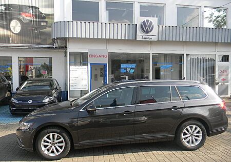 VW Passat Variant Volkswagen Business 2,0 TDI DSG AHK KAM