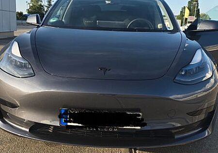 Tesla Model 3 Standard-Reichweite Plus - Hinterrad...