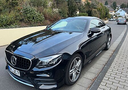 Mercedes-Benz E 400 4MATIC Autom. - AMG