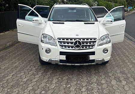 Mercedes-Benz ML 300 CDI 4MATIC BlueEFFICIENCY -