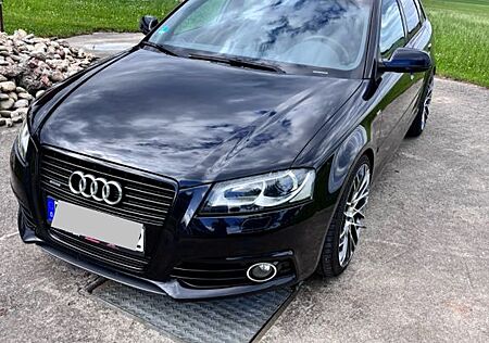 Audi A3 2.0 TFSI S line quattro | Pano | BOSE | Navi