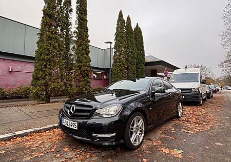 Mercedes-Benz C 220 d AMG Line