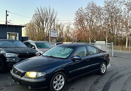 Volvo S60 2.4 Premium AUTOMATIK/TÜV27/KLIMA/R-CAM/