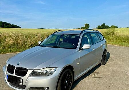BMW 318i Touring -