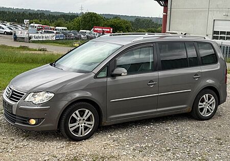 VW Touran Volkswagen 2.0 TDI Highline *VOLLEDER*170.PS*NAVI*LM