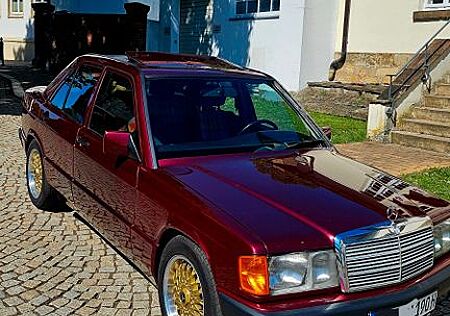 Mercedes-Benz 190 E Avangarde Rosso