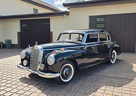 Mercedes-Benz 300 Adenauer