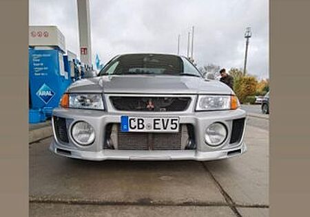 Mitsubishi Lancer Evolution 5